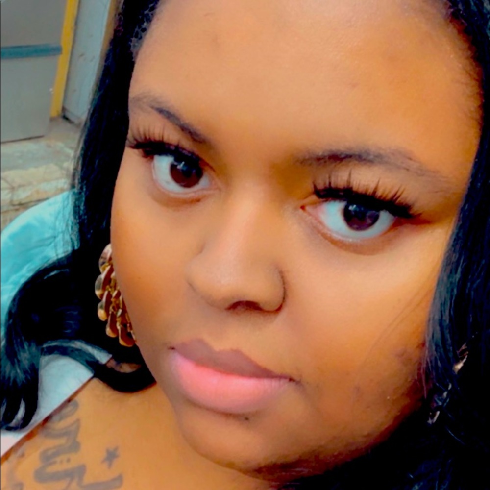 Meet your Posher, Johnetta